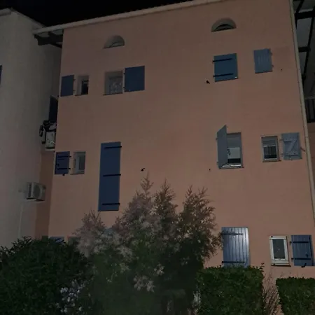 Vue Sur Marina Apartment *